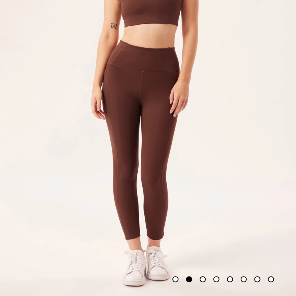 NWOT compressive pocket legging in earth